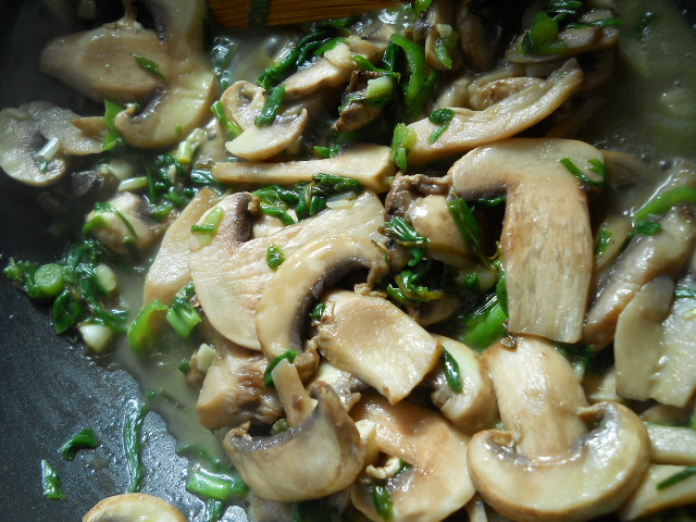 Garlic Mushrooms on Toast - Quick recipes for Bachelors