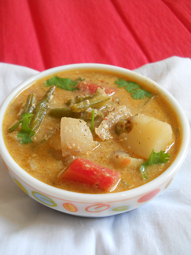 Indian Vegetable Curry with Yogurt – Vegetable Curry with Yogurt