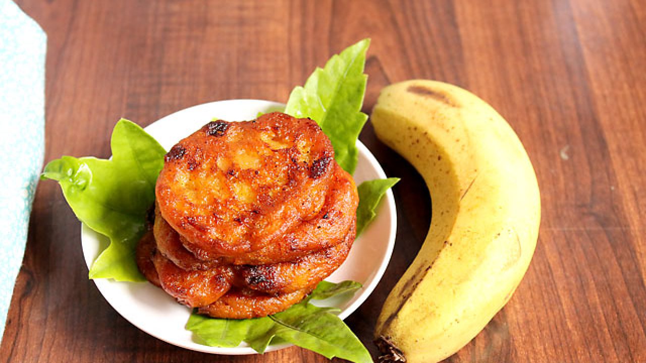 Eggless Banana Fritters Eggless Banana Fritters Recipe