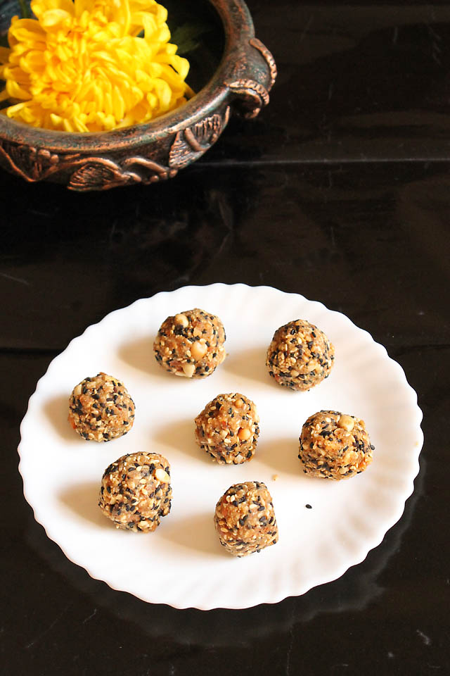 Til Ladoo Recipe – Sesame Ladoo Recipe