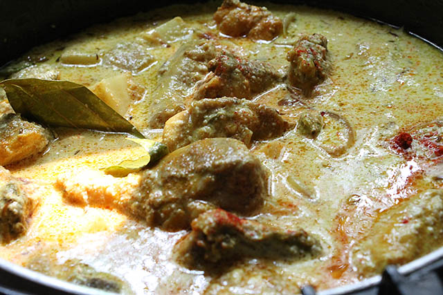 Mughlai Chicken Korma 