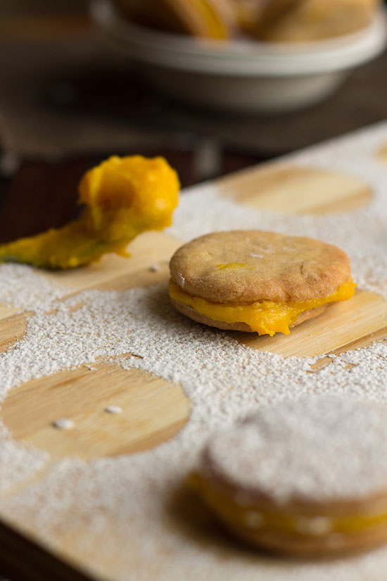 Eggless Sandwich Cookies Recipe 