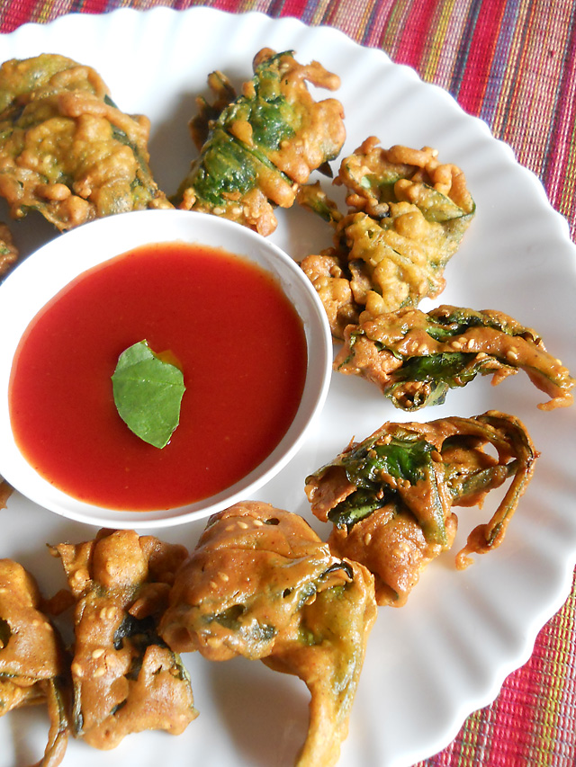 Spinach Fritters, Palak Pakoda Recipe | How to make Palak Pakoda Recipe