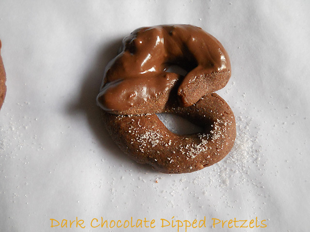 Dark Chocolate Dipped Pretzels, How to make Chocolate Covered Pretzels
