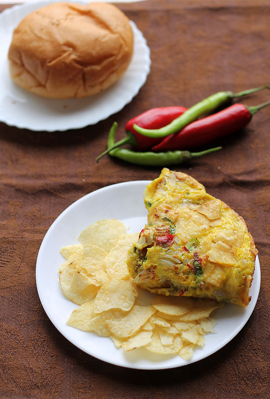 Potato Wafer Omelette Recipe, Omelette Recipe with potato chips | Omelette Recipes