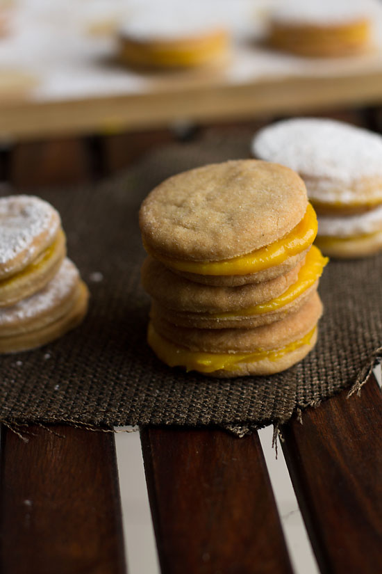 Eggless Sandwich Cookies (step by step)