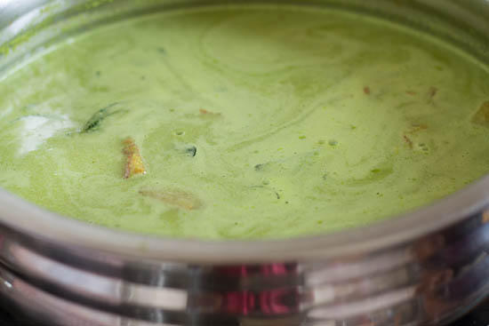 Green Prawn Curry recipe