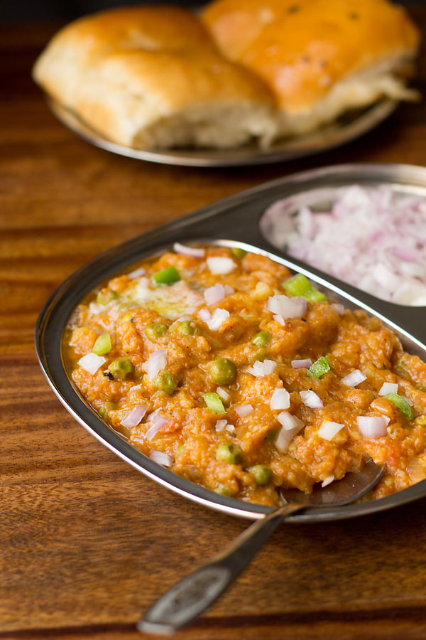 Pav Bhaji Recipe (Punjabi Style & Step By Step)